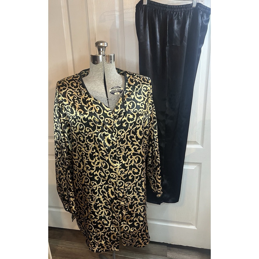 Pajamas Set‎ Size Large Floral Print Top Gold And Black Bottoms Black Notorious
